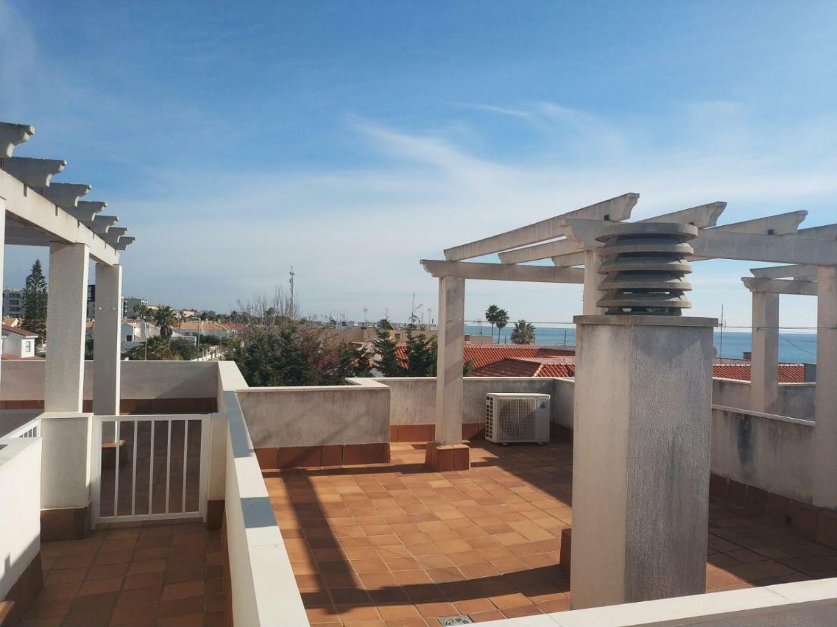 Islantilla-Apartamento con piscina y garaje en primera línea de playa Isla Cristina Exterior foto